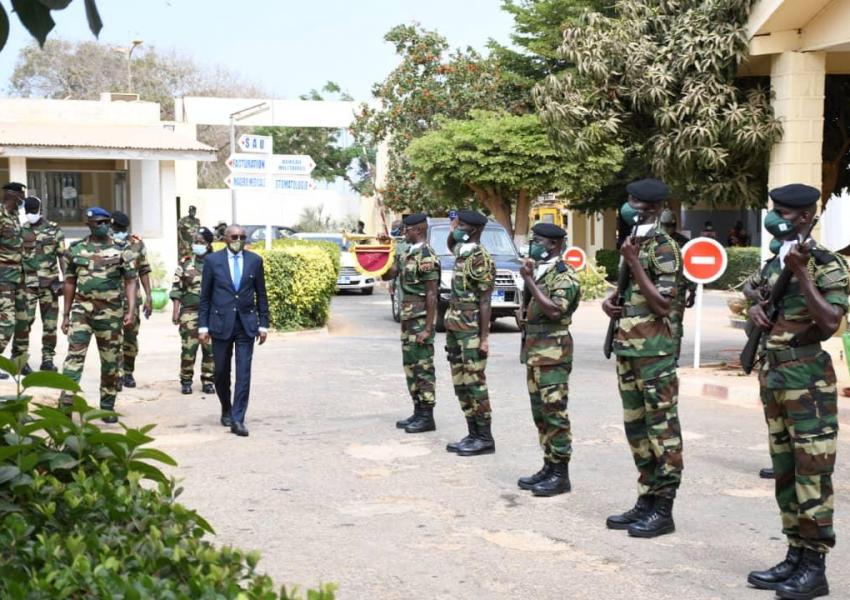 Visite du Ministre des Forces armées à l’hôpital militaire de Ouakam Visite du Ministre des Forces armées à l’hôpital militaire de Ouakam