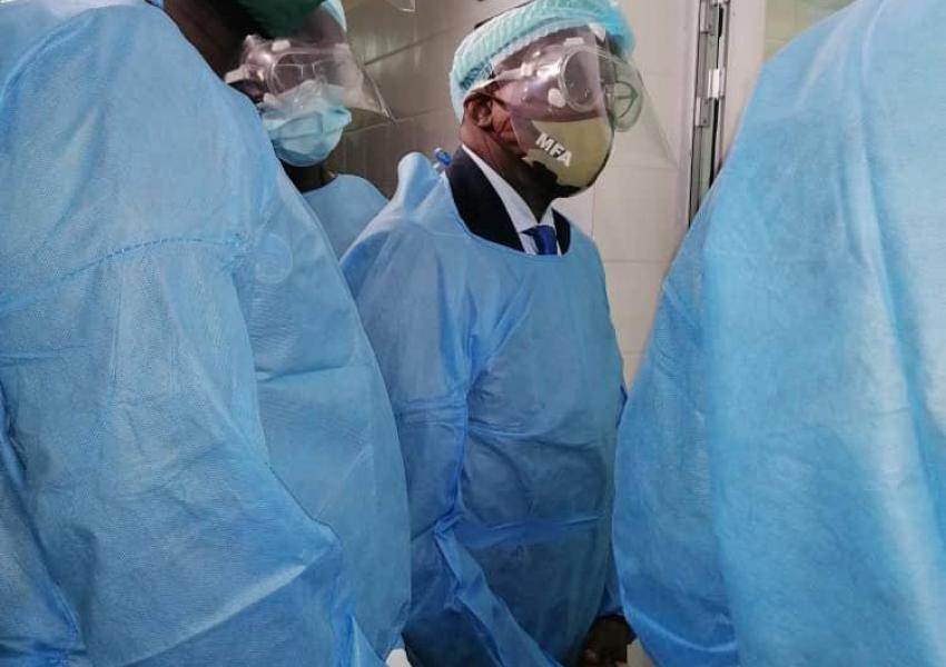 Visite du Ministre des Forces armées à l’hôpital militaire de Ouakam Visite du Ministre des Forces armées à l’hôpital militaire de Ouakam